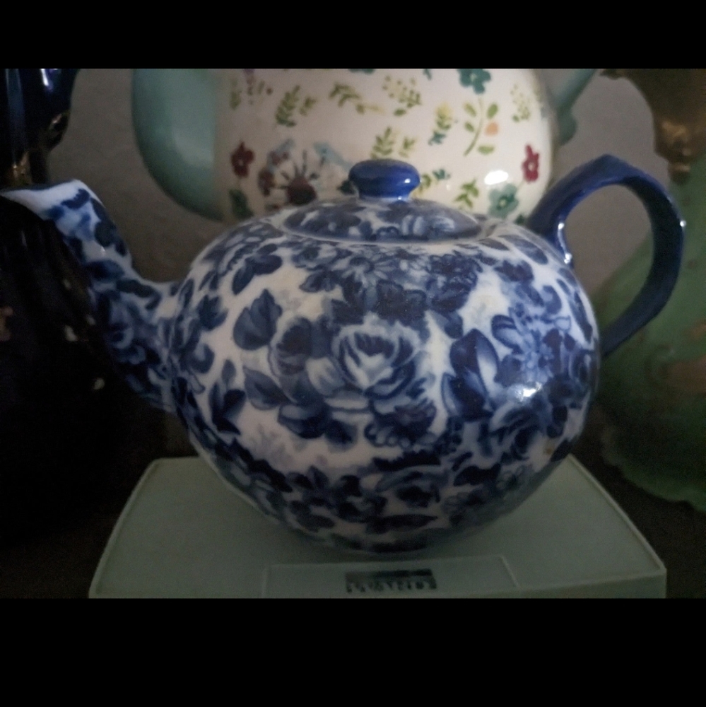 Blue pot